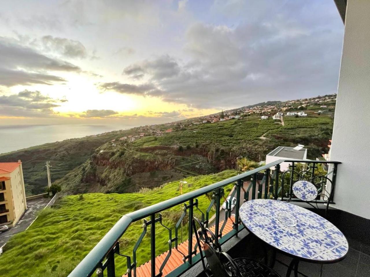 Sunset Star With Sea View Apartment Calheta  Exterior photo