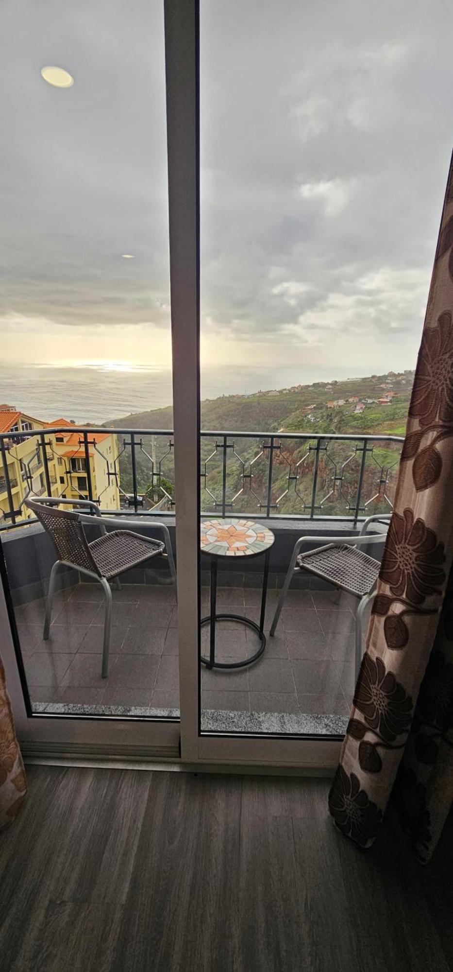 Sunset Star With Sea View Apartment Calheta  Exterior photo